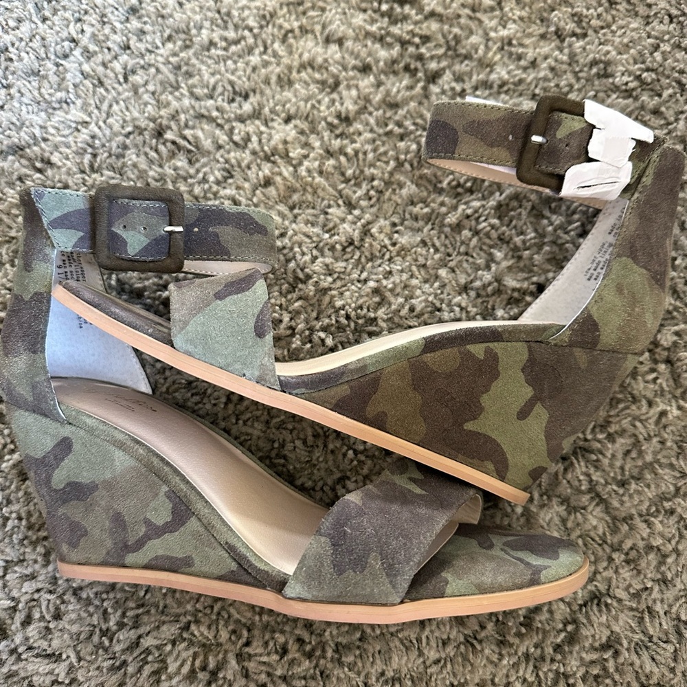 Seychelles Green Camouflage Wedges